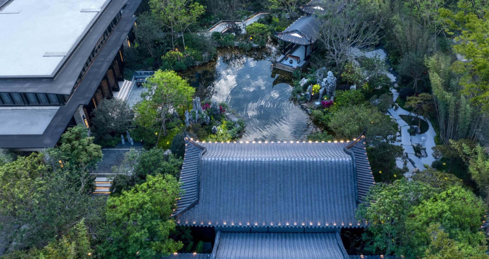 建发&middot;央璟